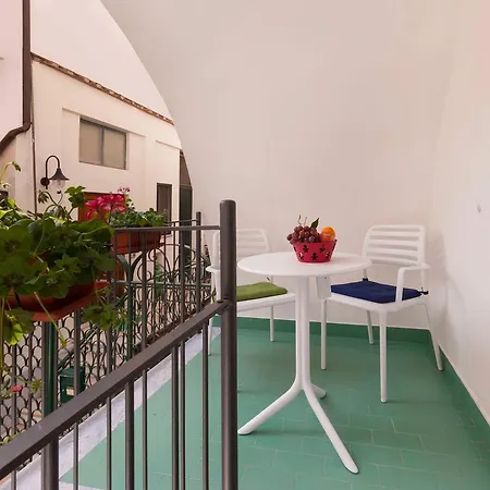 Suite Home Sorrento Nyaraló Sorrento