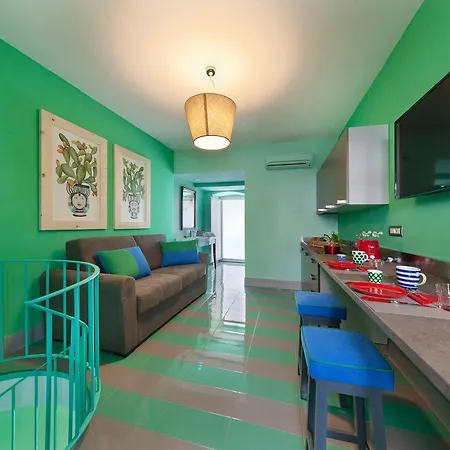 Дом отдыха Suite Home Sorrento Сорренто