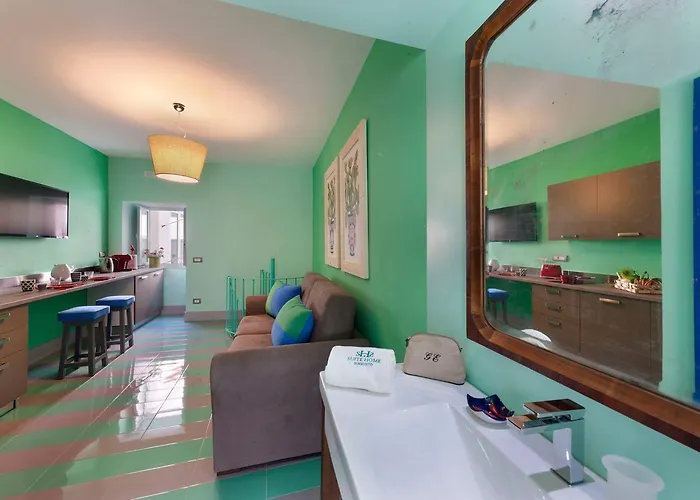 Suite Home Sorrento *